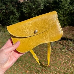 Lindquist faba in chartreuse